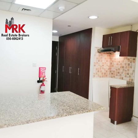 Studio Apartment Dubai Exterior photo