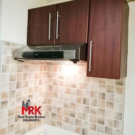 Studio Apartment Dubai Exterior photo